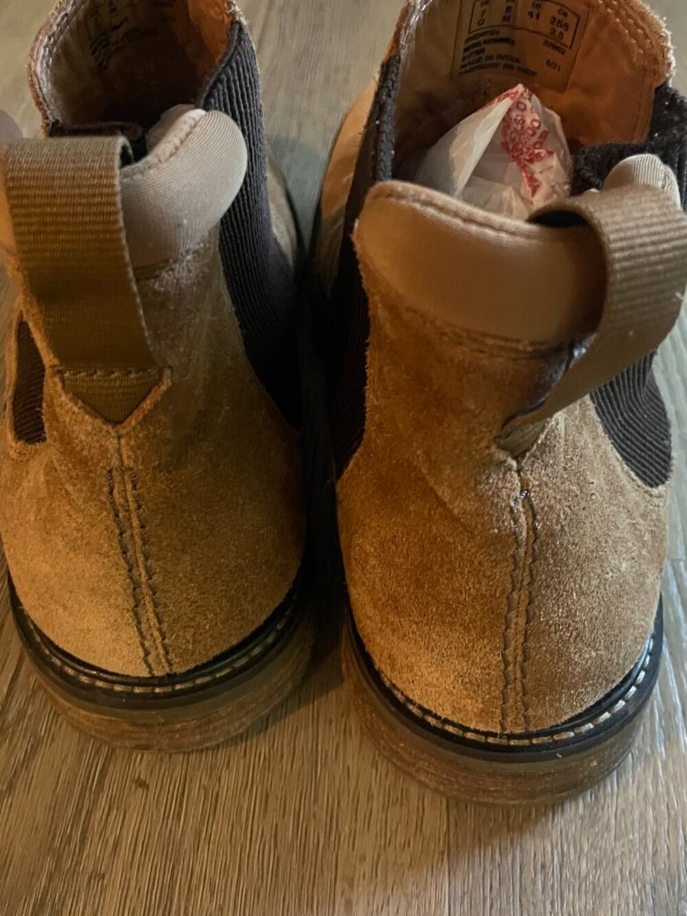 Clarks Chelsea Boots Brown Suede Men's 8M Slip-on Ankle Comfort! - Picture 9 of 9